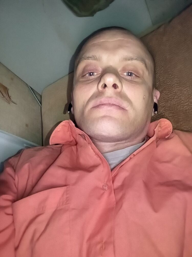  48047011  , 37 ,    