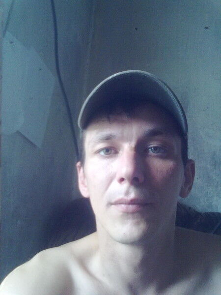 9063641  Paha, 41 ,    