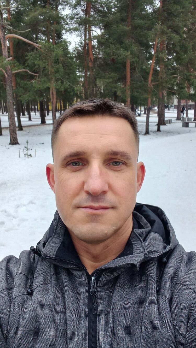  -,   Denis, 43 ,   ,   , 
