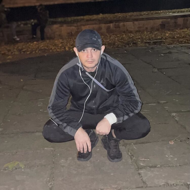  54248711  Oleksii, 31 ,    Frankfurt Am Main