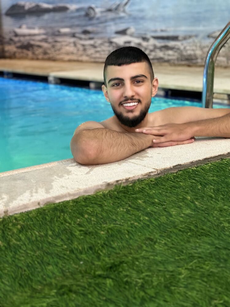  50275531  Hassan, 25 ,    Lotus