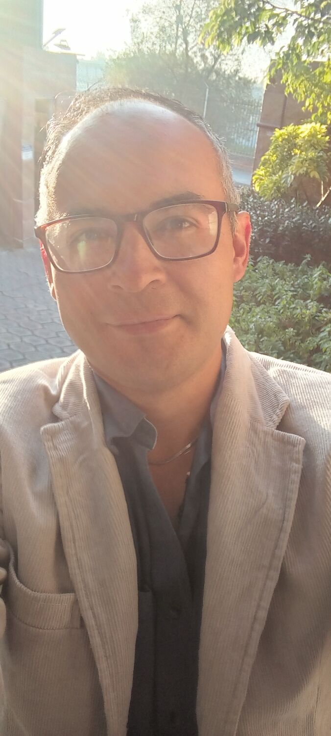 Quito,   Javier, 38 ,   ,   , c , 