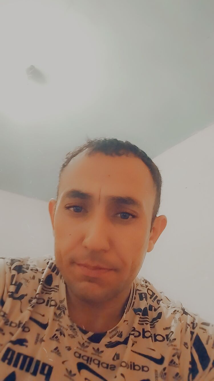  47357141  Alinur, 39 ,    