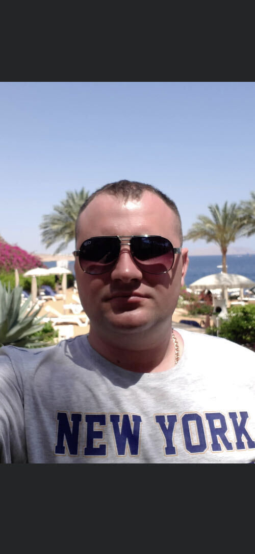  24808031  Oleg, 41 ,    