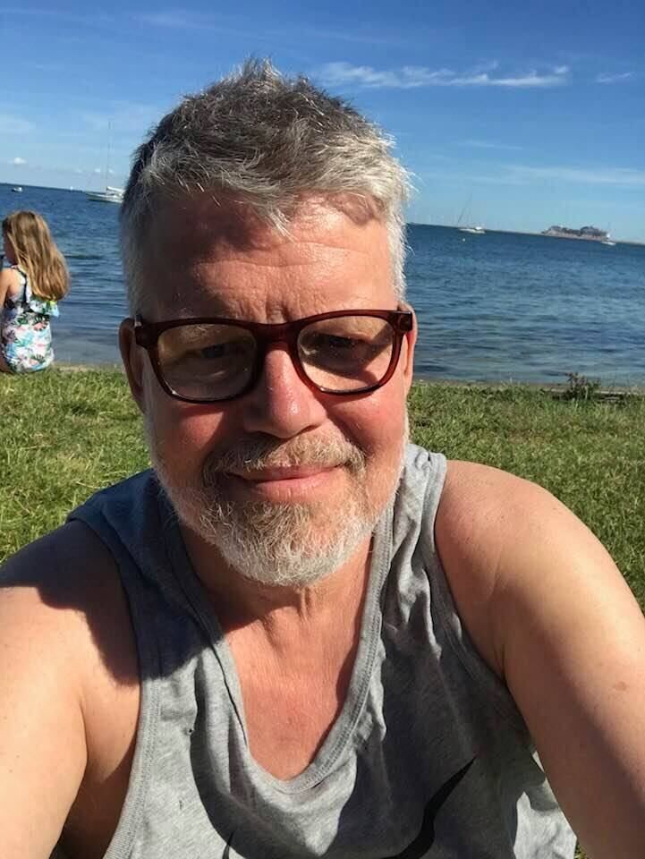  Esenyurt,   Mike, 62 ,   ,   