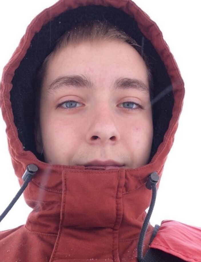  50596541  Alexander, 28 ,    