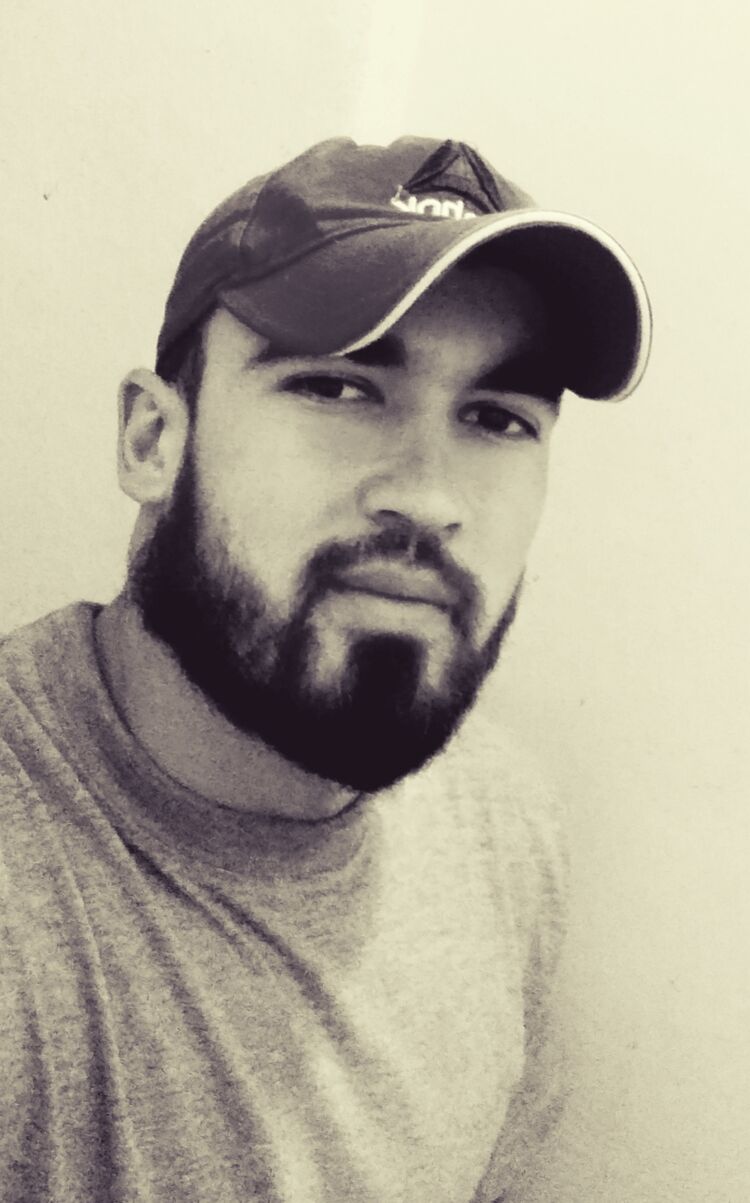  ,   Ali, 33 ,   ,   