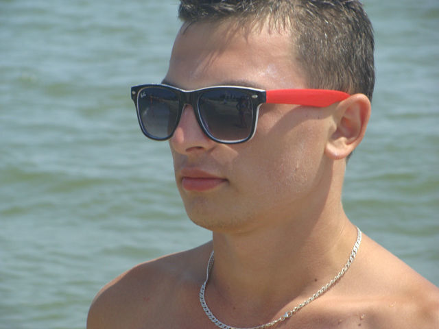  4694711  KoStyK, 32 ,    -
