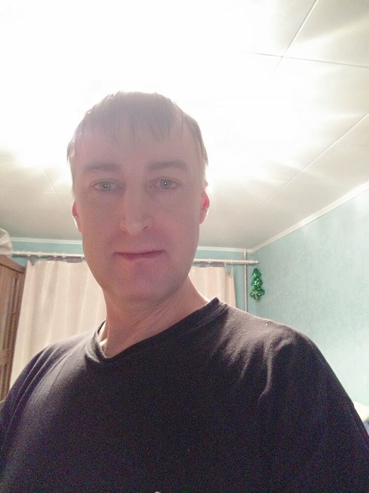  14316221  Denis, 46 ,    
