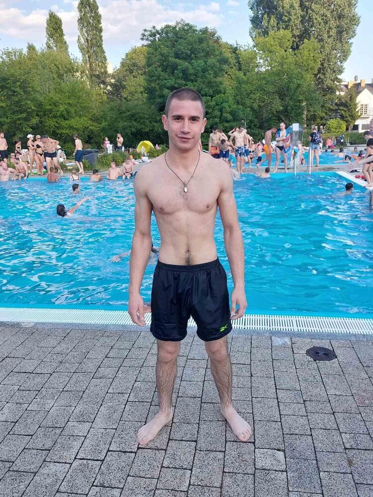  41141141  Adam, 23 ,    Warszawa