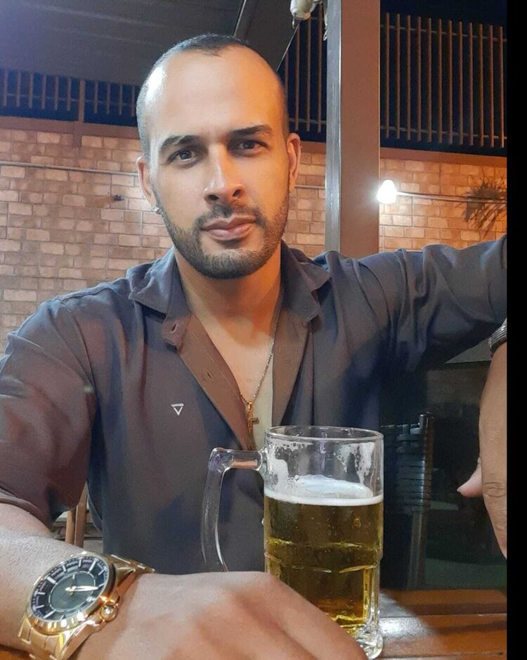  --,   Ivan, 40 ,   ,   