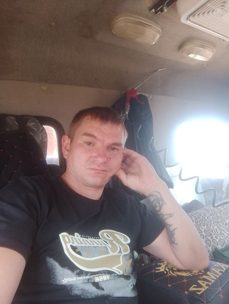  44993681  , 32 ,    