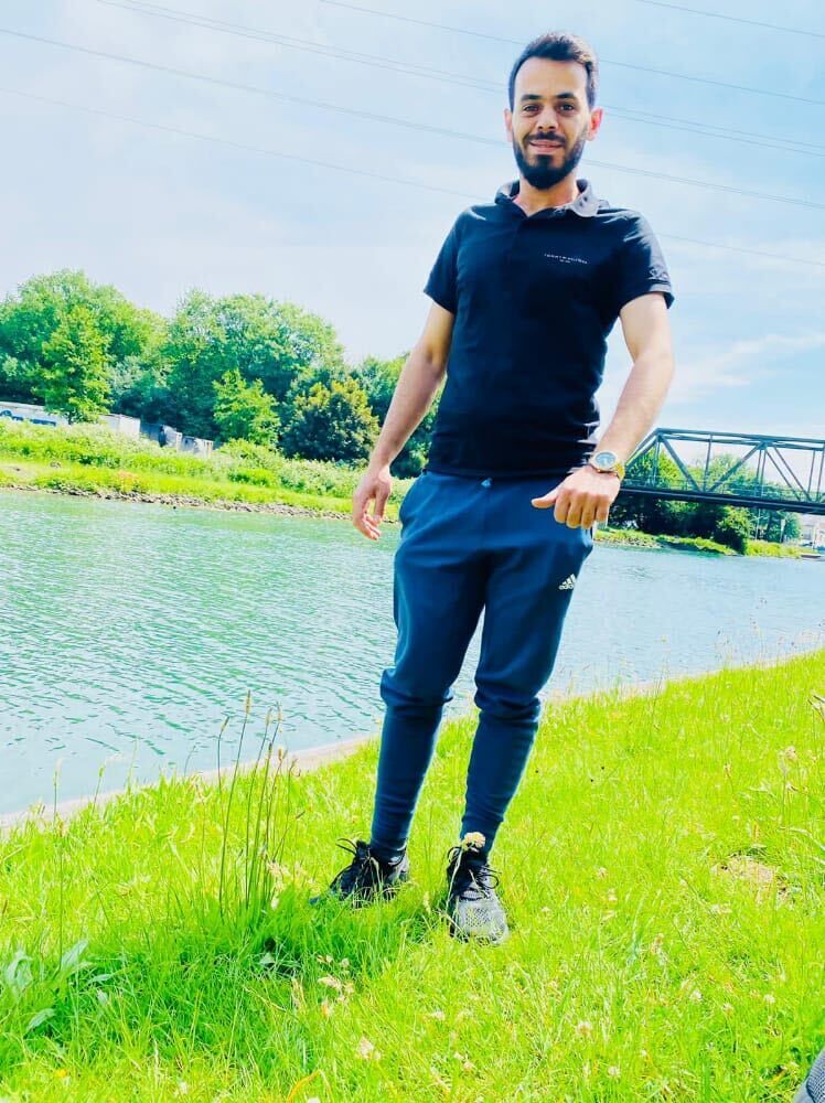  31061071  Mohamed, 35 ,    Herten
