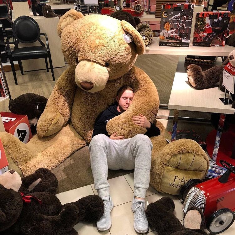  50294081  Jordan Ward, 48 ,    