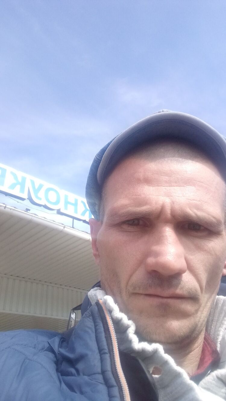  ,   Dron, 45 ,   ,   