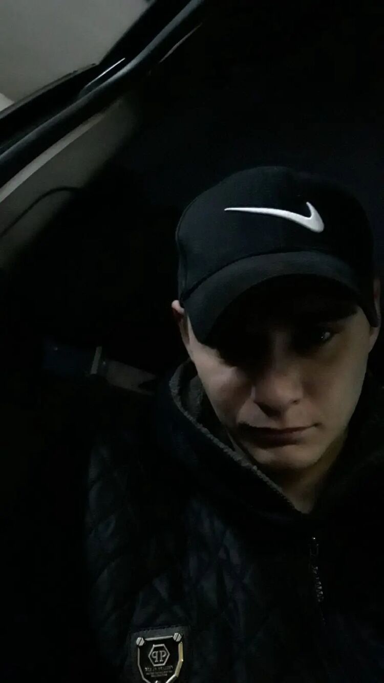  32526161  Alexey, 27 ,     