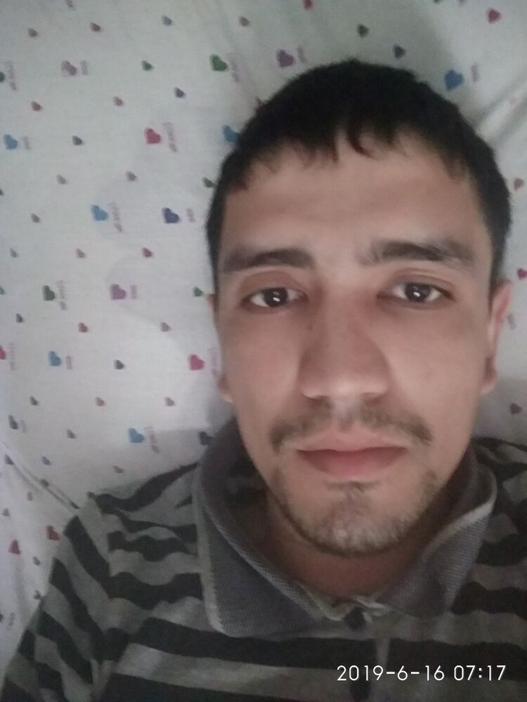  16439881  Akbar, 32 ,    