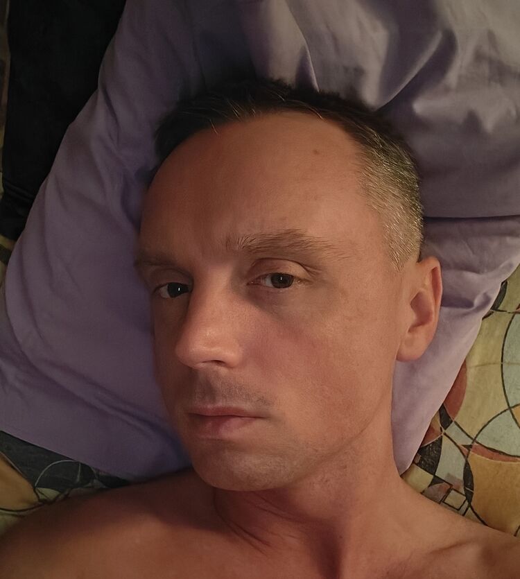  52914231  Andrei, 40 ,    