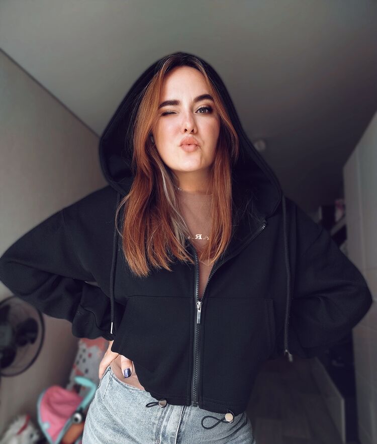  53208081  Yana, 28 ,    