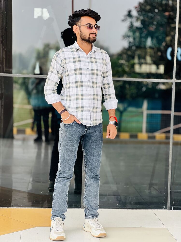  ,   Ayush, 22 ,   ,   