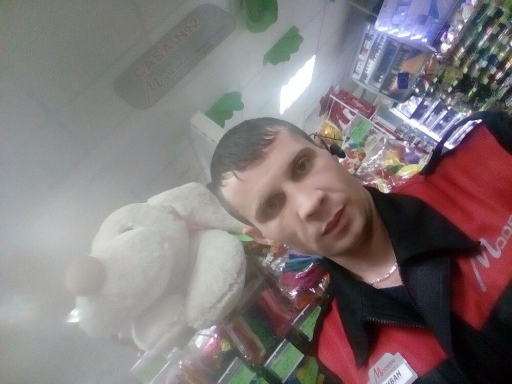  12527601  Ivan, 43 ,    