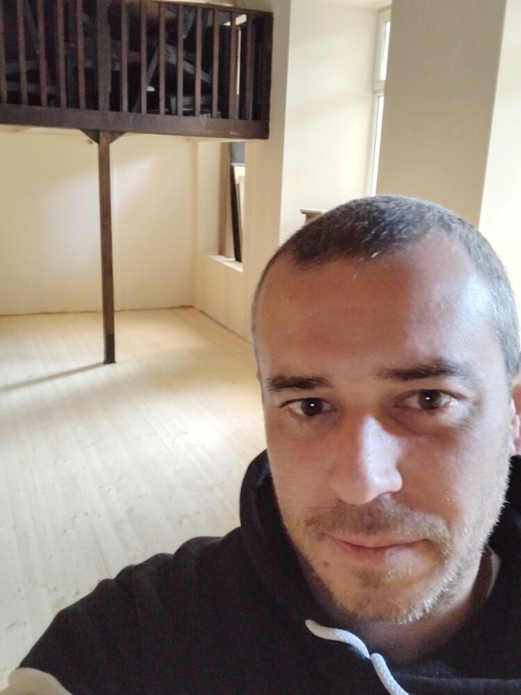  47442381  Anton, 37 ,    