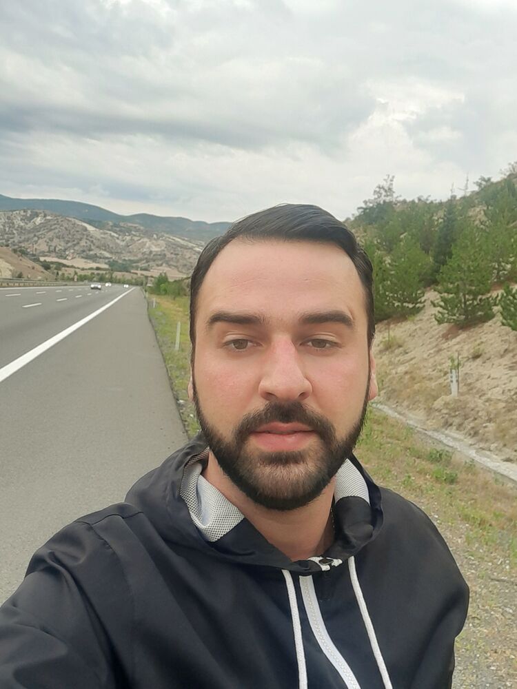  23912941  Iveri, 32 ,    