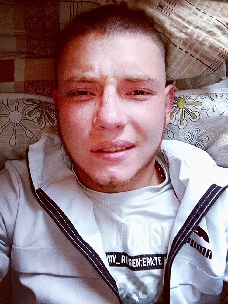  47175111  Oleg, 24 ,    