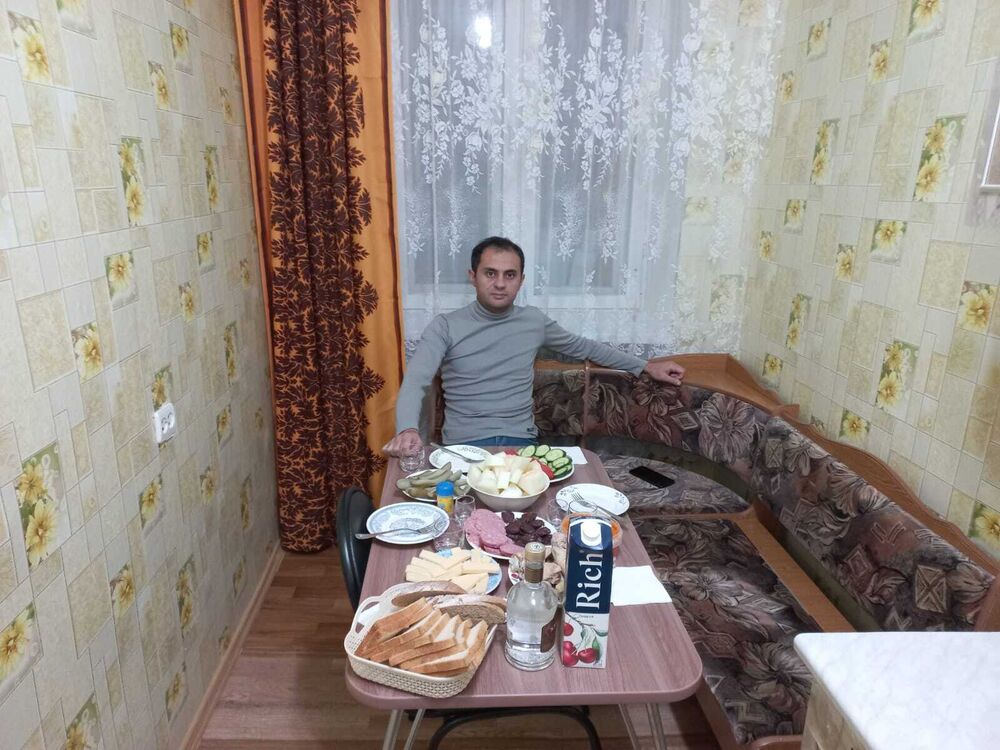  ,   Akhmed, 34 ,   ,   