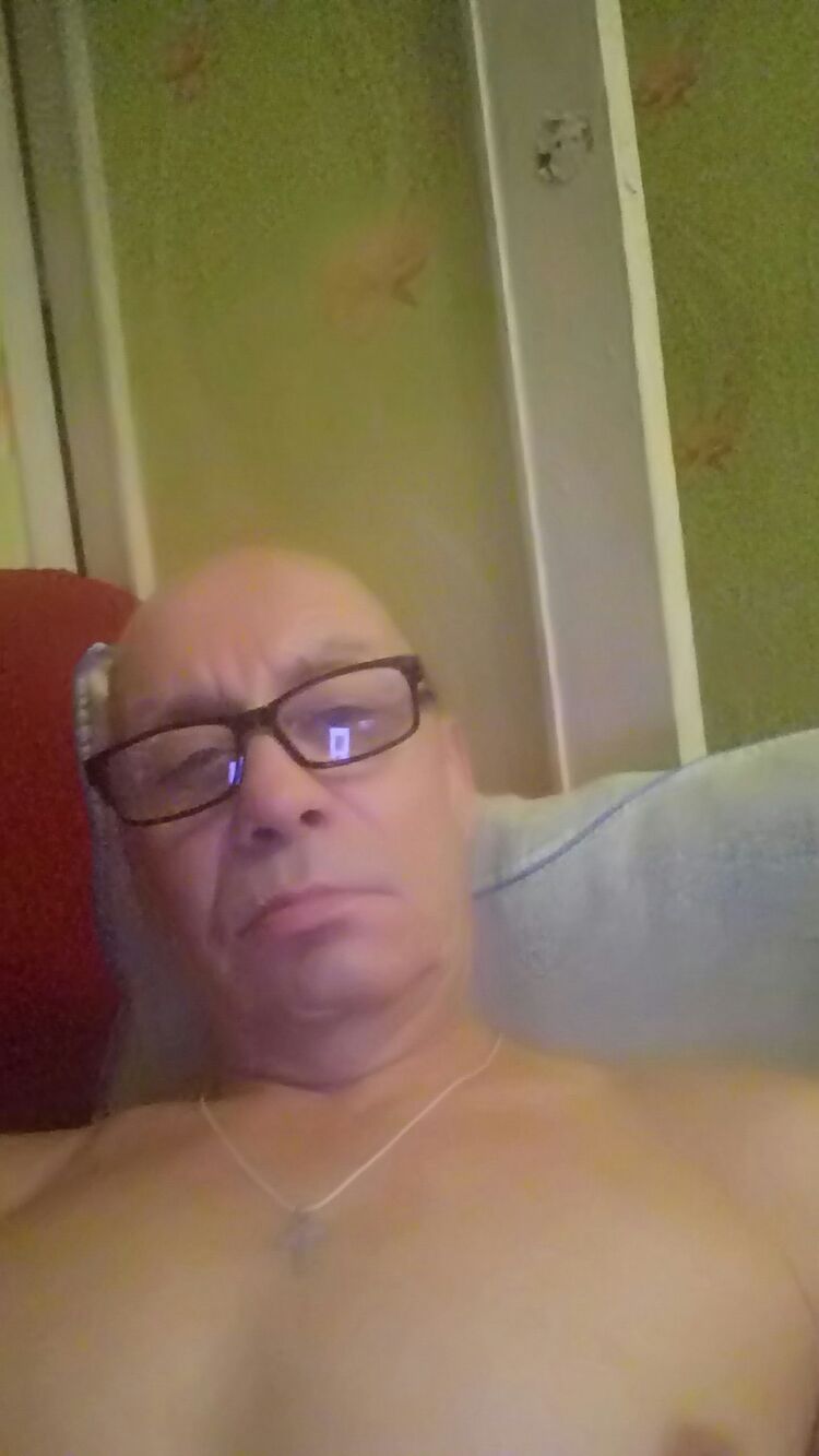  48525871  , 52 ,    