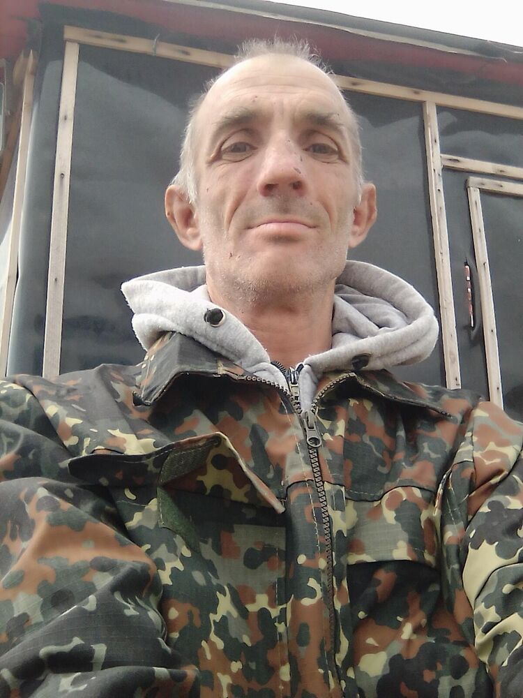  27244471  Vladimir, 48 ,    