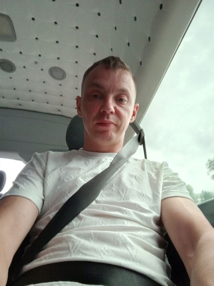  52929891  , 23 ,    -