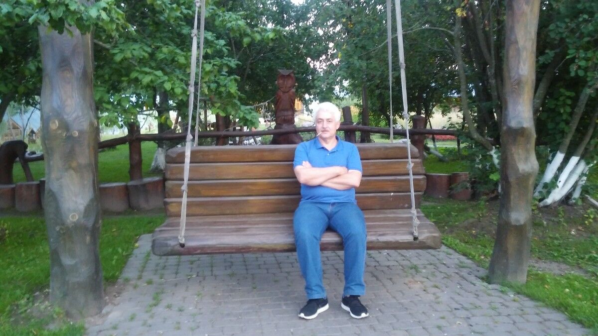  ,   Stas, 65 ,   