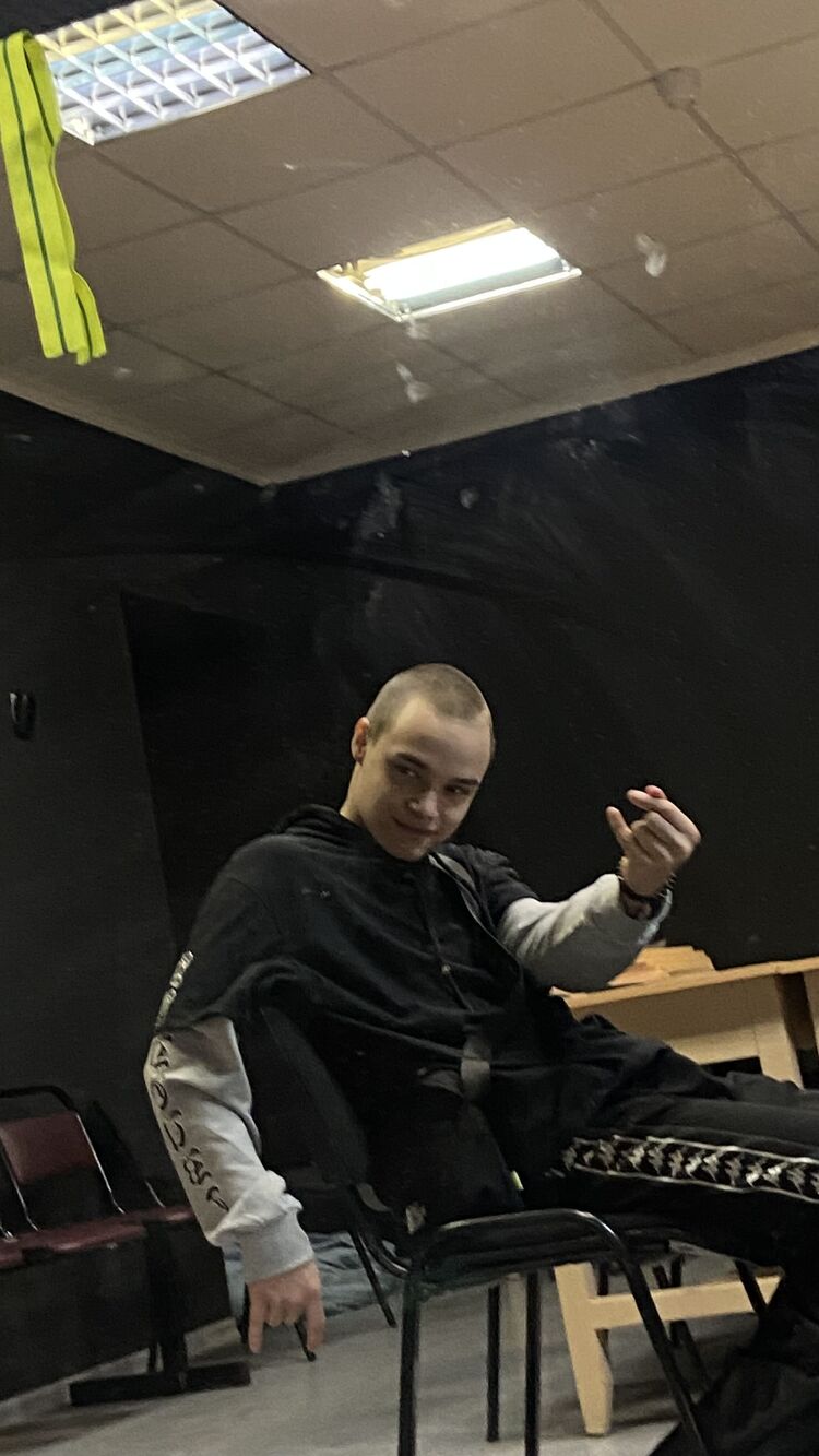  -,   , 18 ,   