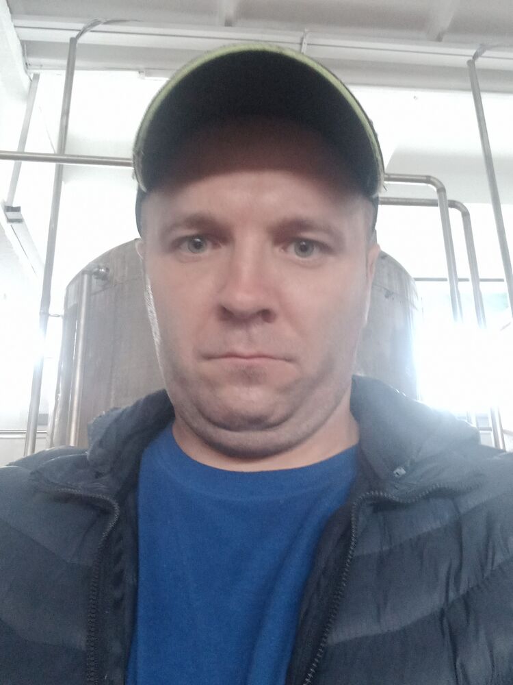  46982441  , 33 ,    