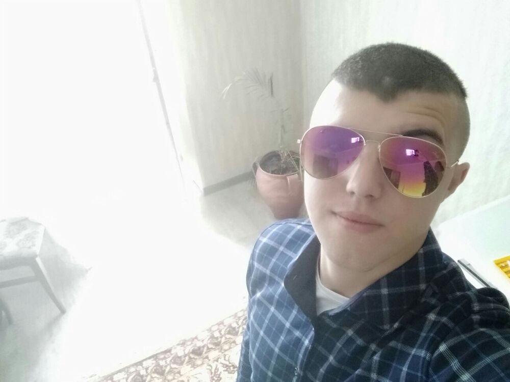  19396561  Bogdan, 28 ,    