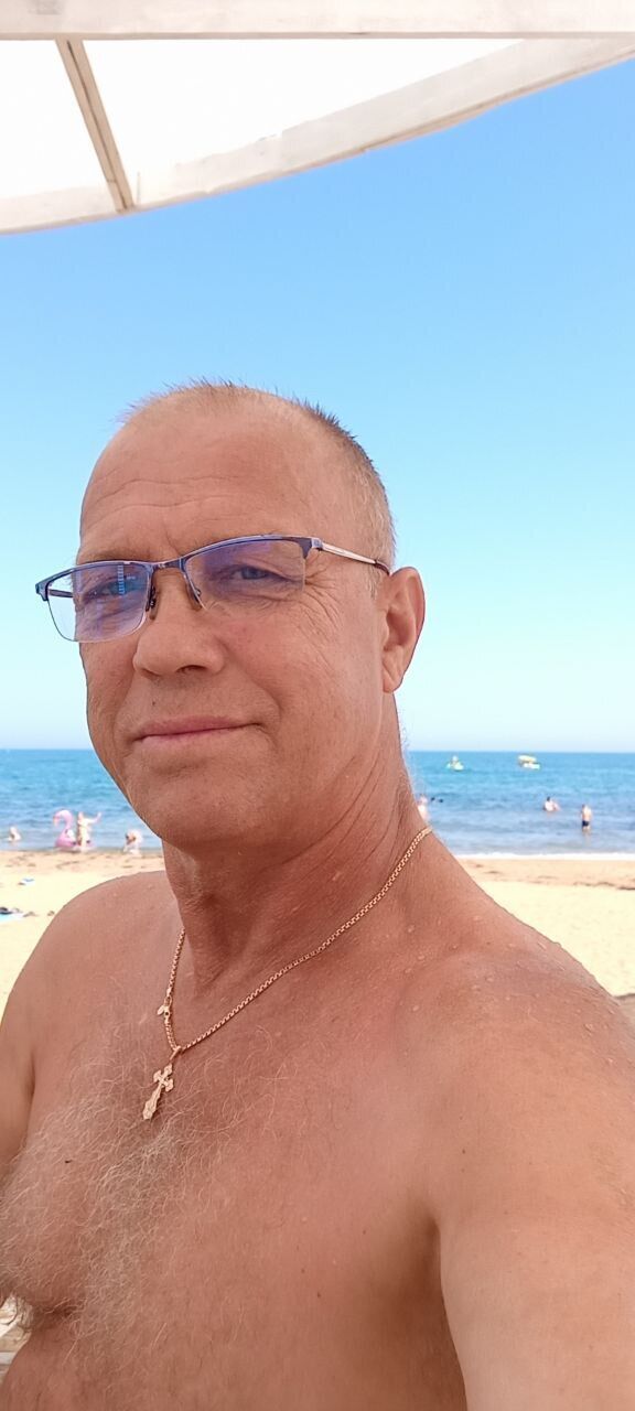  45263141  Gena, 60 ,    