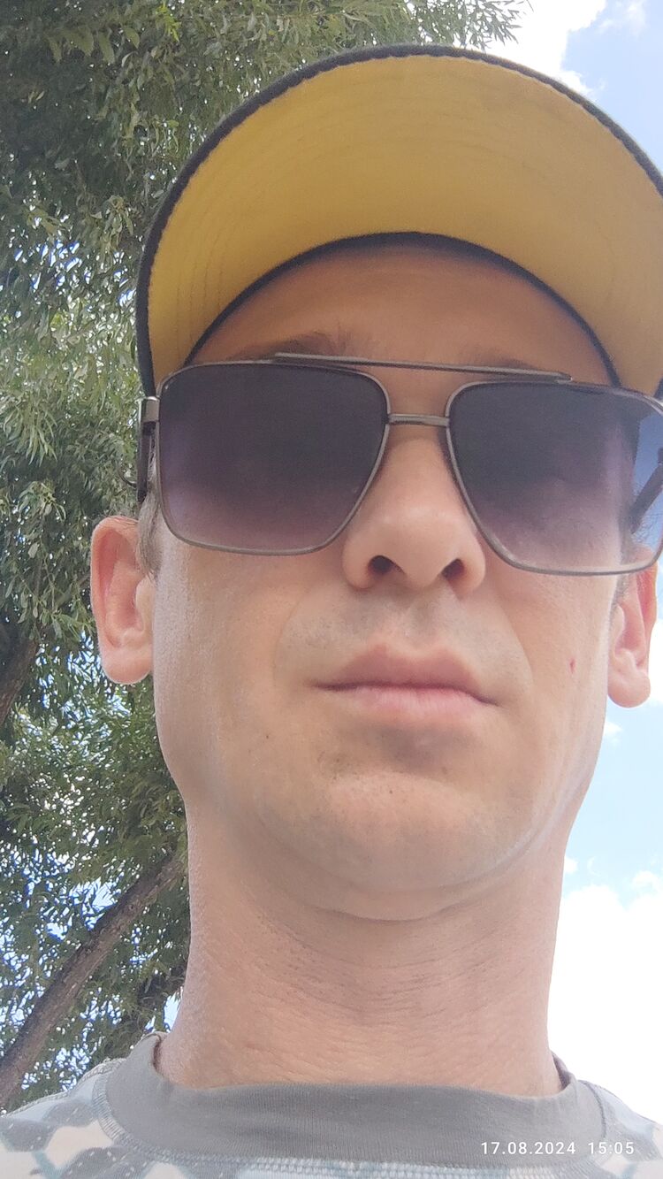  50210881  Serhei, 39 ,    