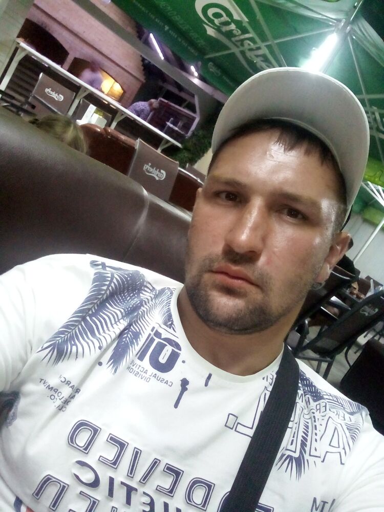  ,   Vyacheslav, 33 ,   c 