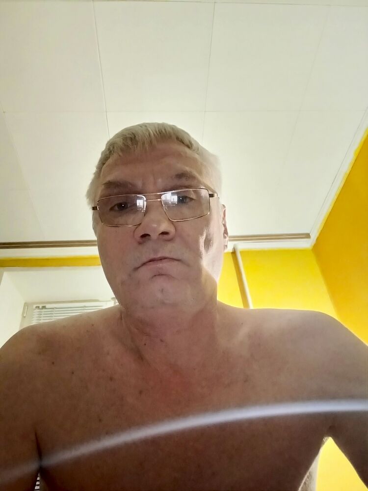  41393081  , 54 ,    