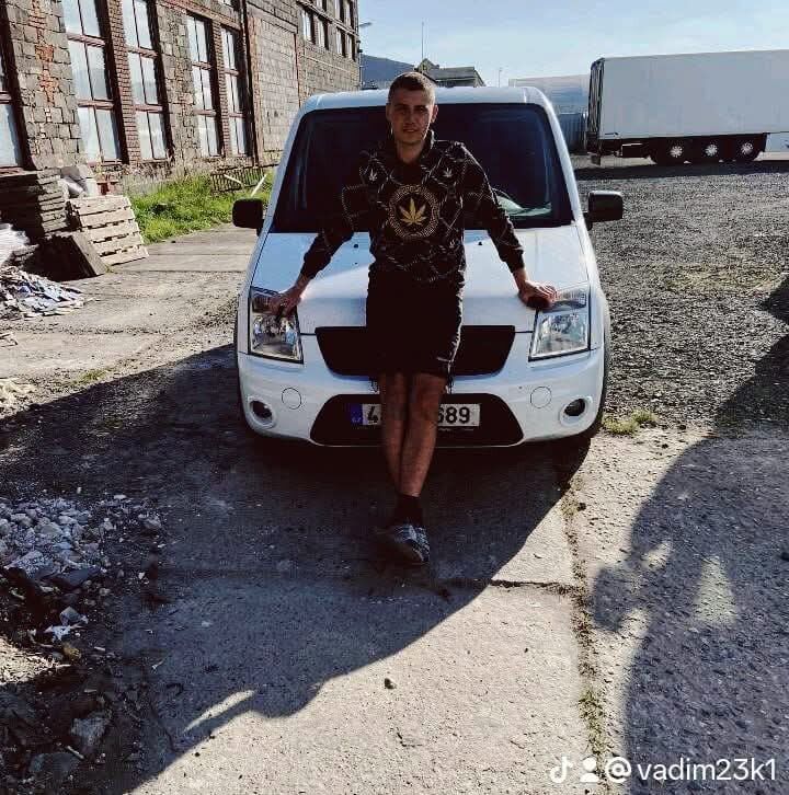  54472341  Vadim, 20 ,    