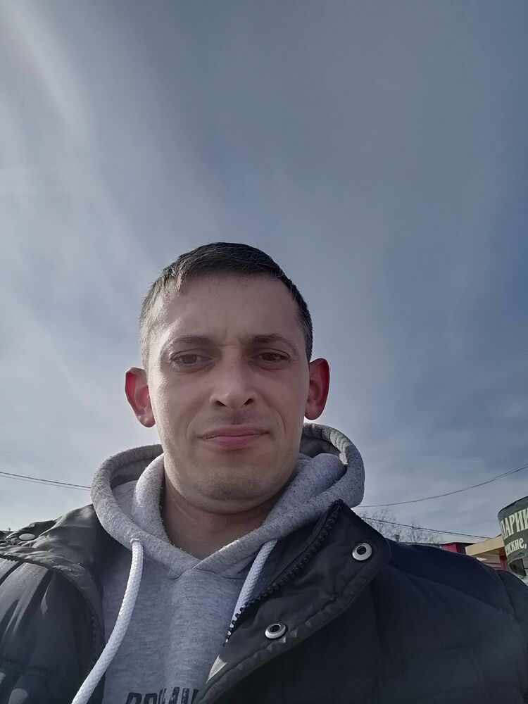  24045341  , 38 ,    