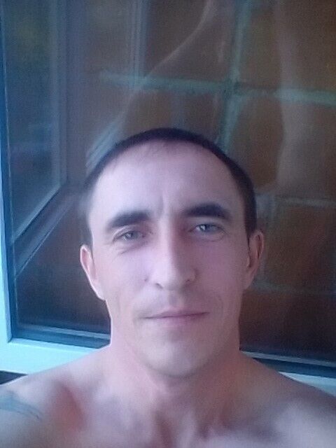  44827381  , 40 ,    