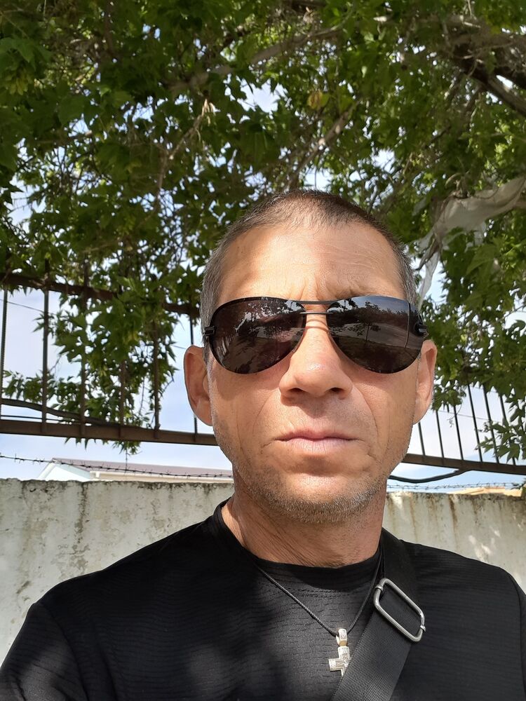  ,   Ruslan, 51 ,   ,   , c , 