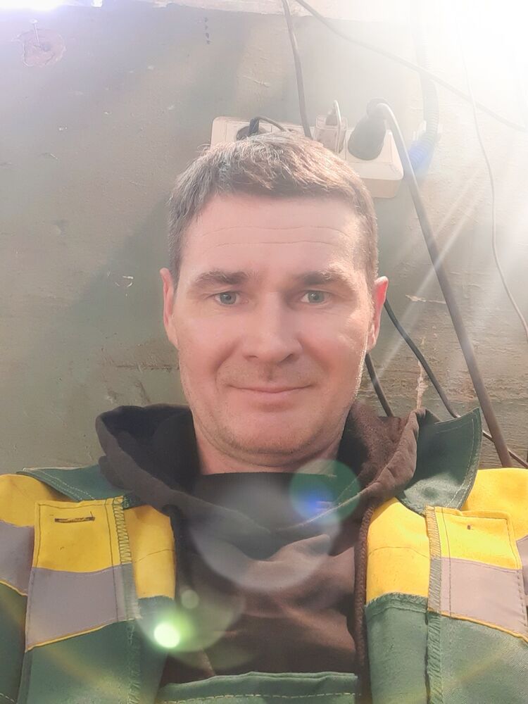  42233131  , 45 ,    