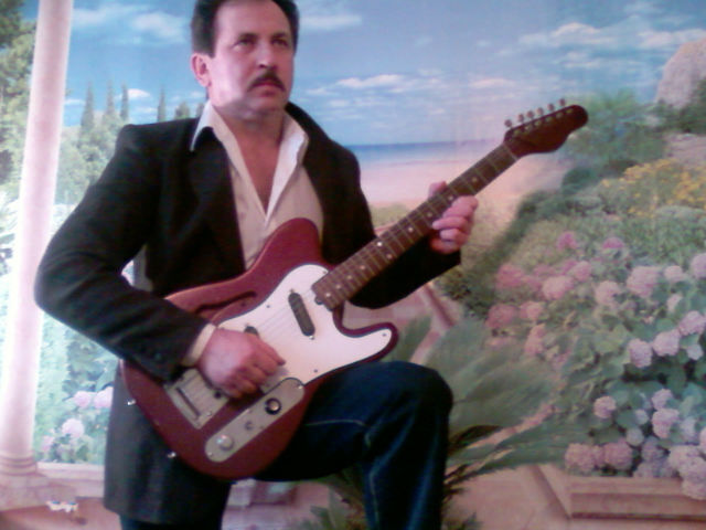  37742231  Valeri, 55 ,    
