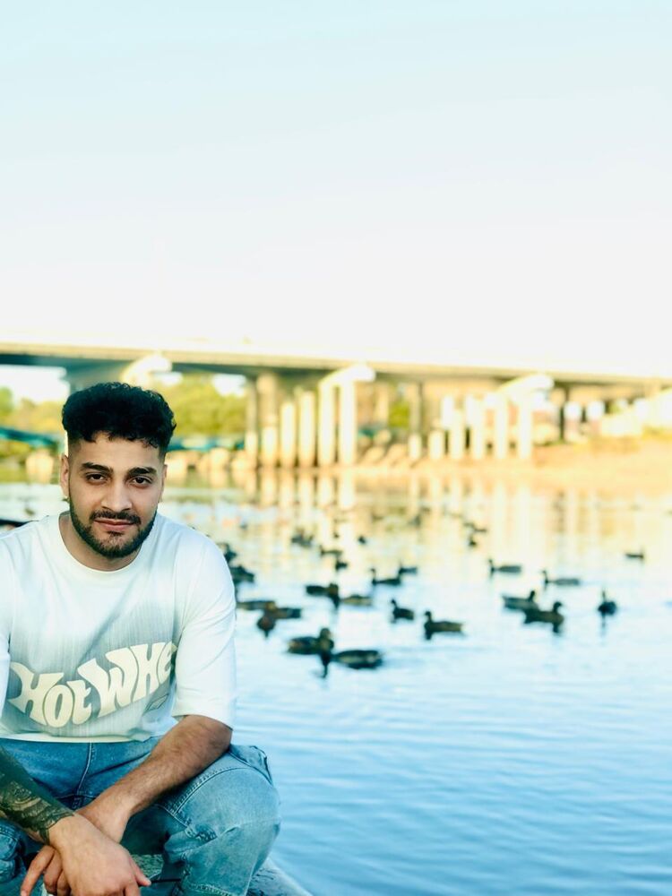  ,   Maro, 23 ,   ,   