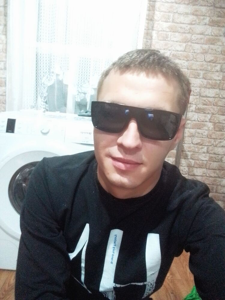  48924081  Anton, 25 ,    