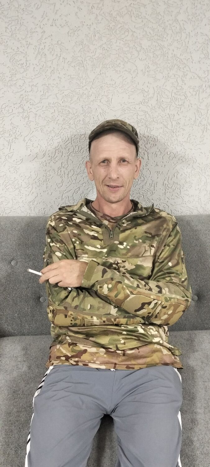  44304811  Dikir, 41 ,    