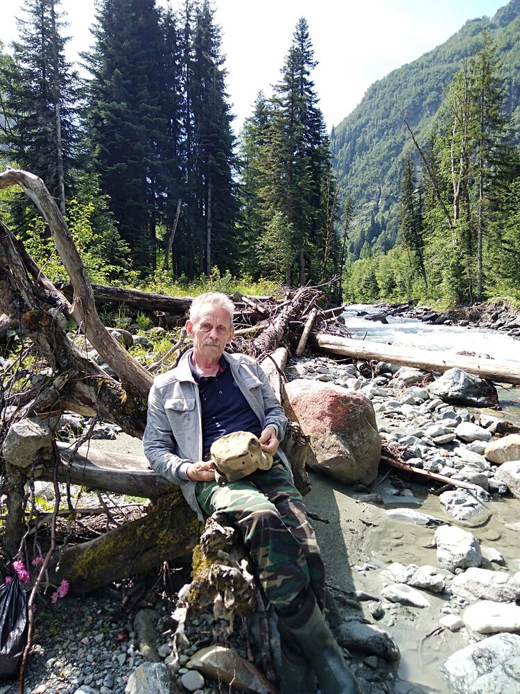  52929361  , 71 ,    --